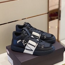 발렌티노 VALENTINO 남여공용 가라바니 하이탑 스니커즈 VN1071