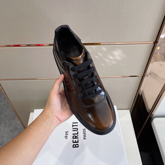 벨루티 Berluti Alessandro Galet 남성 스니커즈 B0145