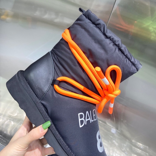 발렌시아가 Balenciaga 여성 어그부츠 BG0696