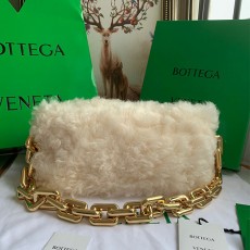 보테가 BOTTEGA VENETA 체인 파우치 숄더백 620230 BO0745