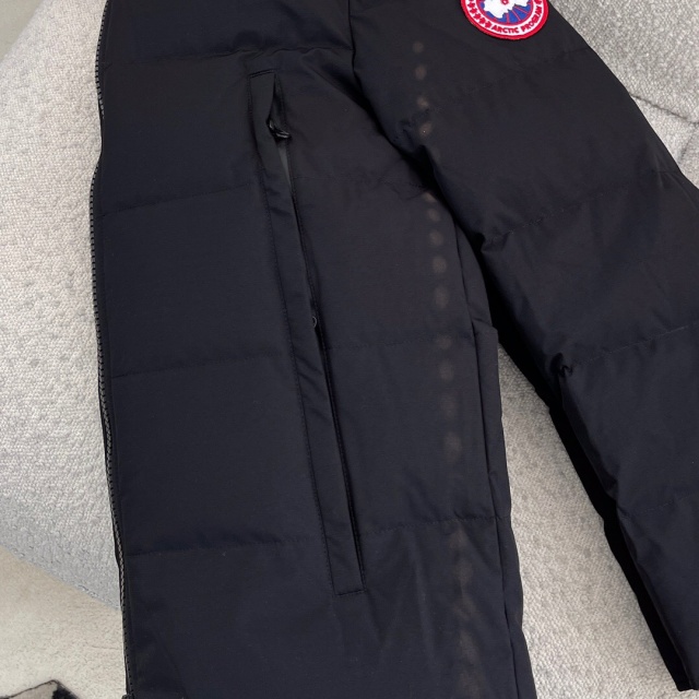 캐나다구스 CANADAGOOSE 남성 패딩 CS0338