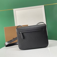 버버리 BURBERRY 남성 메신저백 BB0868