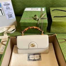 구찌 GUCCI 다이애나 스몰 체인 숄더백 675794  GU01931