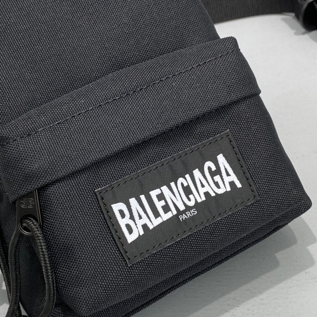 발렌시아가 Balenciaga 로고패치 미니 백팩 BC0461