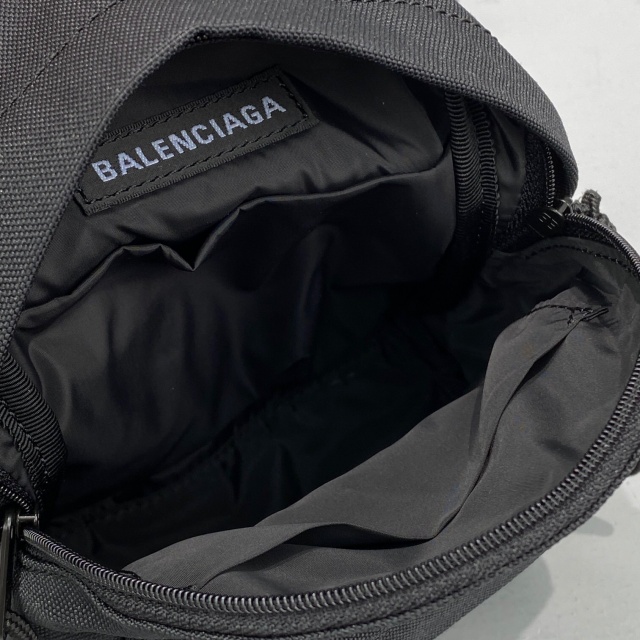 발렌시아가 Balenciaga 로고패치 미니 백팩 BC0461