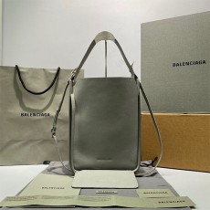 발렌시아가 Balenciaga 노스사우스 토트백 BC0464