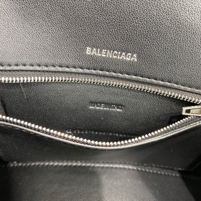 발렌시아가 Balenciaga 플루피 아워글래스 탑핸들백 BC0493