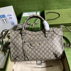 구찌 GUCCI X발렌시아가 클래식 토트백 681695 GU01969