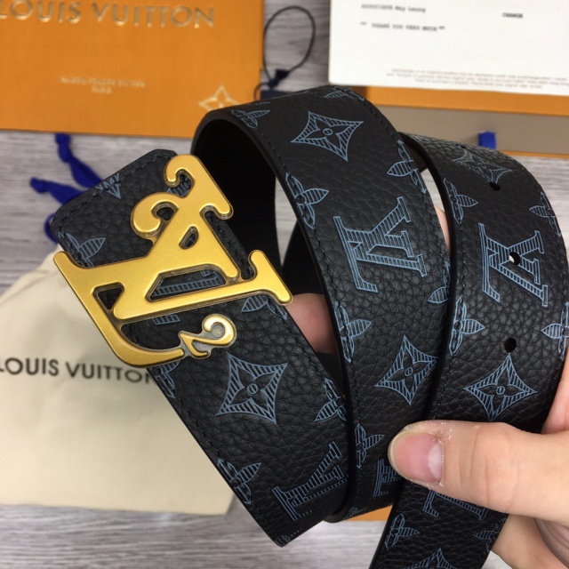 루이비통 LOUIS VUITTON 남성 벨트 LV0538