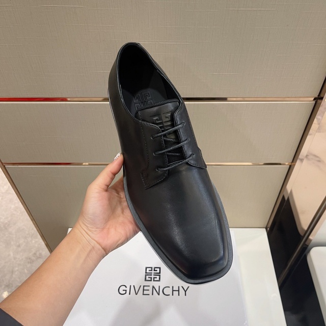 지방시 GIVENCHY 남성 스퀘어드 더비슈즈 GV0648