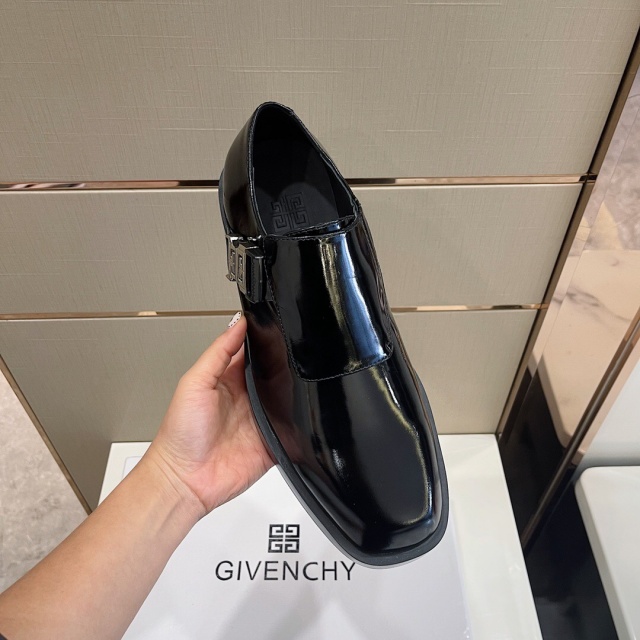 지방시 GIVENCHY 남성 스퀘어드 몽크슈즈 GV0649