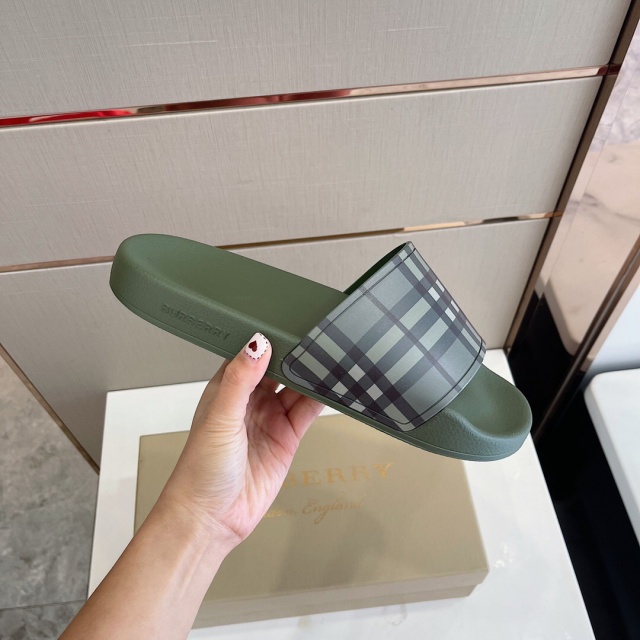 버버리 BURBERRY 남여공용 슬리퍼  BB326