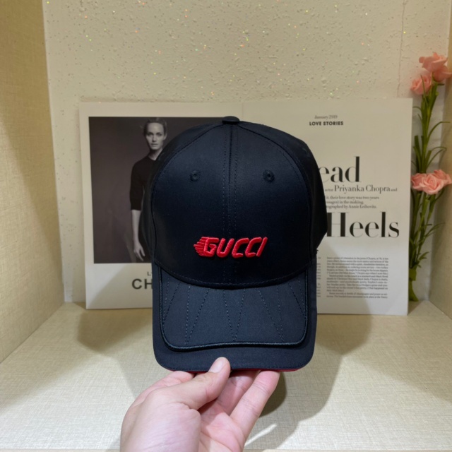 구찌 GUCCI 남여공용 볼캡 모자 GU0250