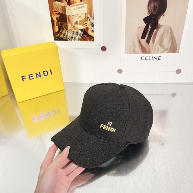 펜디 FENDI 남여공용 볼캡 모자 F0085