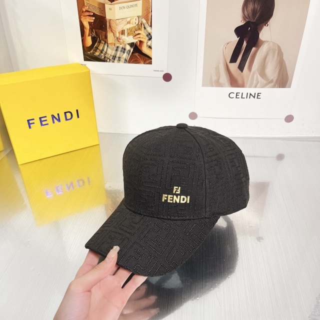 펜디 FENDI 남여공용 볼캡 모자 F0085