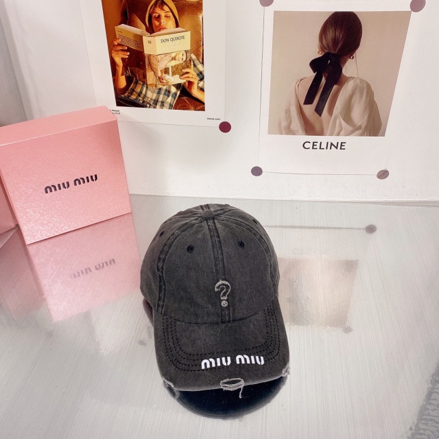 미우미우 MIUMIU 남여공용 볼캡 모자 MU002