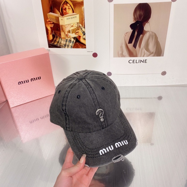 미우미우 MIUMIU 남여공용 볼캡 모자 MU002