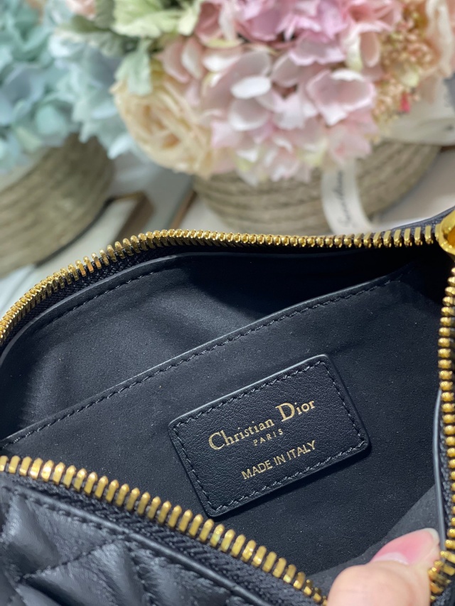 디올 DIOR 21SS 스몰 호보백 DR743