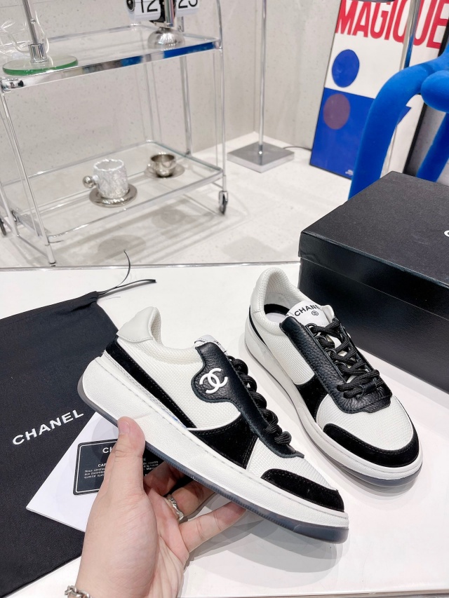 샤넬 CHANEL 여성 스니커즈 C02060