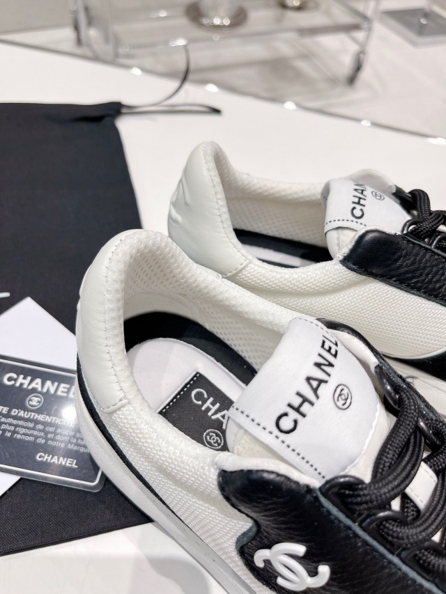 샤넬 CHANEL 여성 스니커즈 C02060