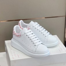 매퀸 Mcqueen 남여공용 오버솔 스니커즈 M382