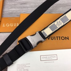 루이비통 LOUIS VUITTON 여성 벨트 LV0606