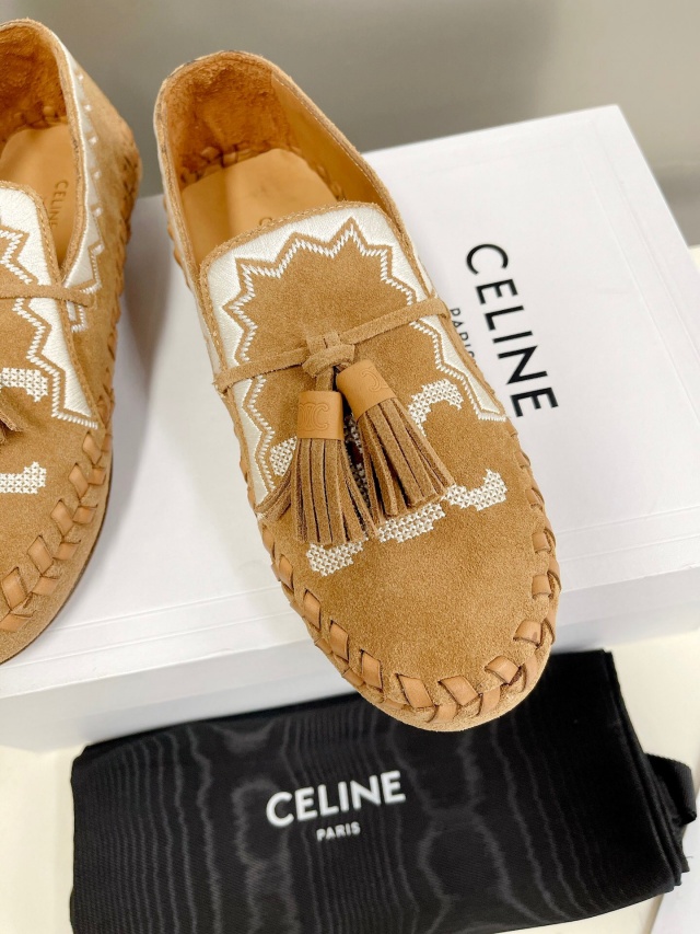 셀린느 CELINE 여성 드라이빙 로퍼 CL111