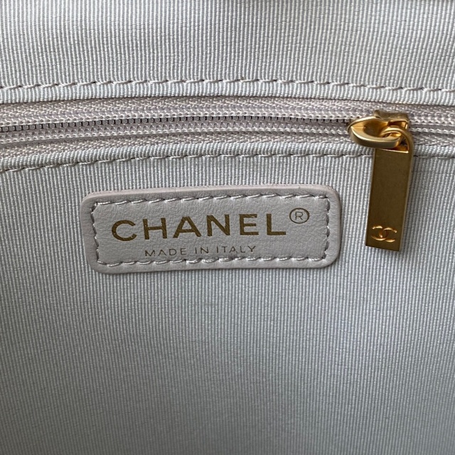 샤넬 CHANEL 램스킨 쇼퍼백 AS2977 C2295