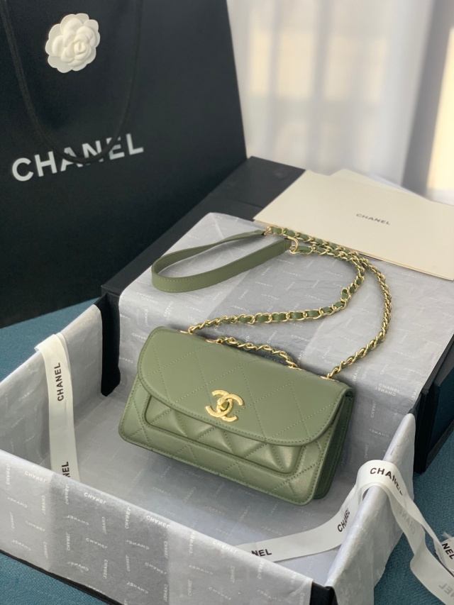 샤넬 CHANEL 체인 플랩 숄더백 AS2742 C2303