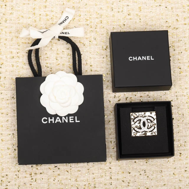 샤넬 CHANEL 브로치 CN0092