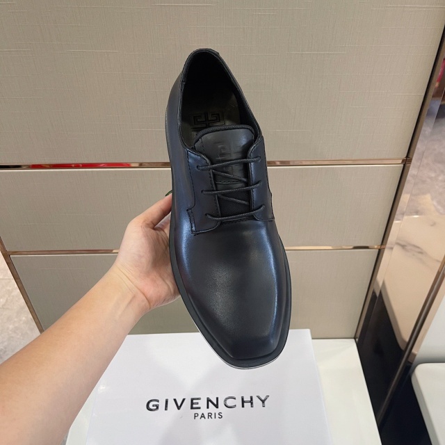 지방시 GIVENCHY 남성 더비 슈즈 GV0682