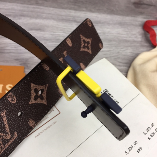 루이비통 LOUIS VUITTON 남성 벨트 LV0628