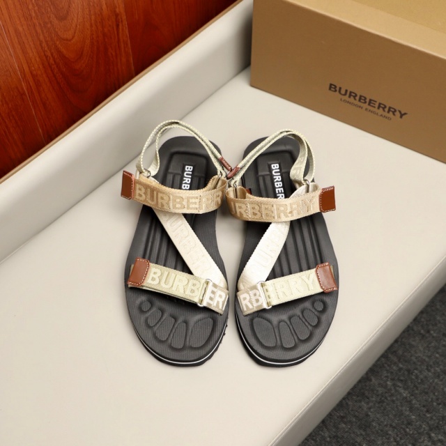 버버리 BURBERRY 남성 샌들  BB343