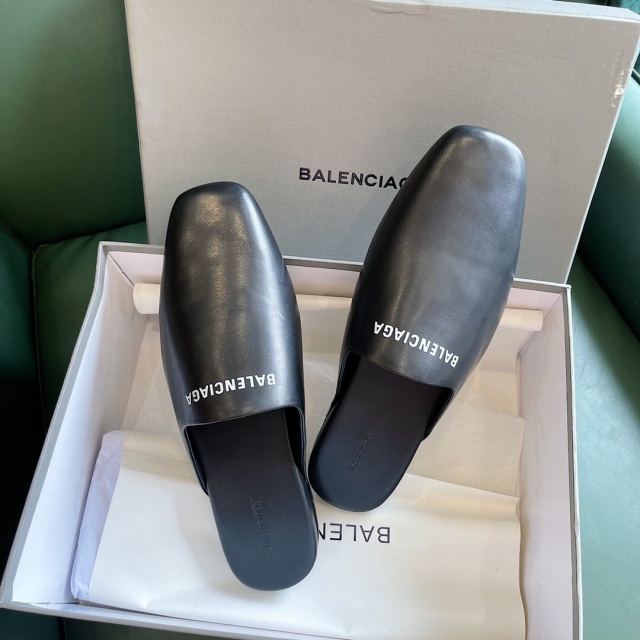 발렌시아가 Balenciaga 남성 로퍼 슬리퍼  BG0710