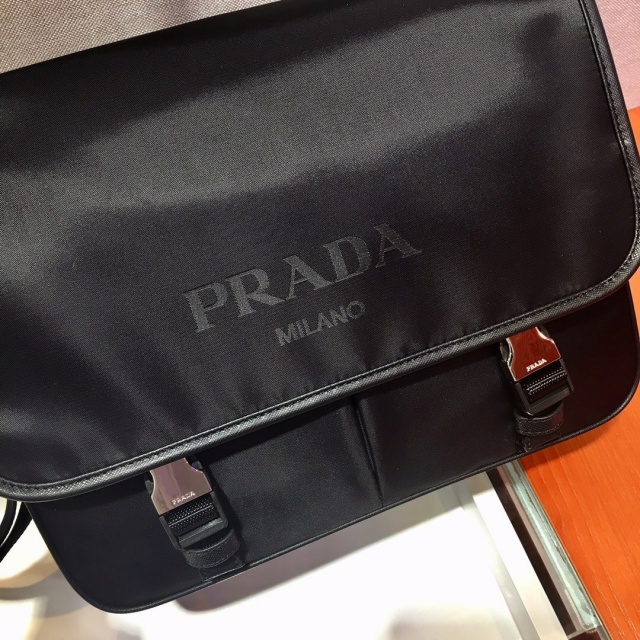 프라다 PRADA 나일론 크로스백 VA0768 PD0809