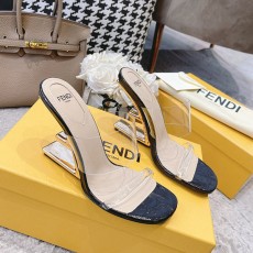 펜디 FENDI 여성 웨지힐 샌들 F171