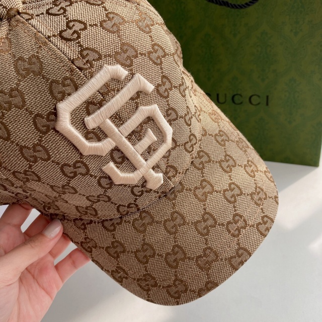 구찌 GUCCI 남여공용 볼캡 모자 GU0280