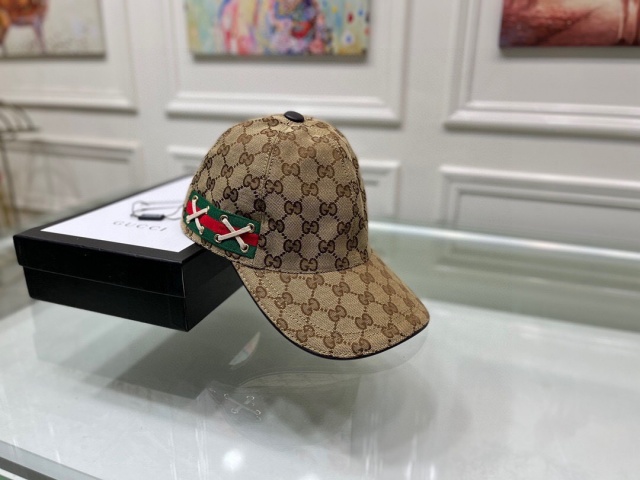 구찌 GUCCI 남여공용 볼캡 모자 GU0283