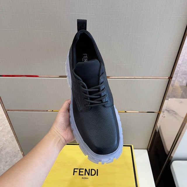 펜디 FENDI 남성 레이스업 슈즈 F173