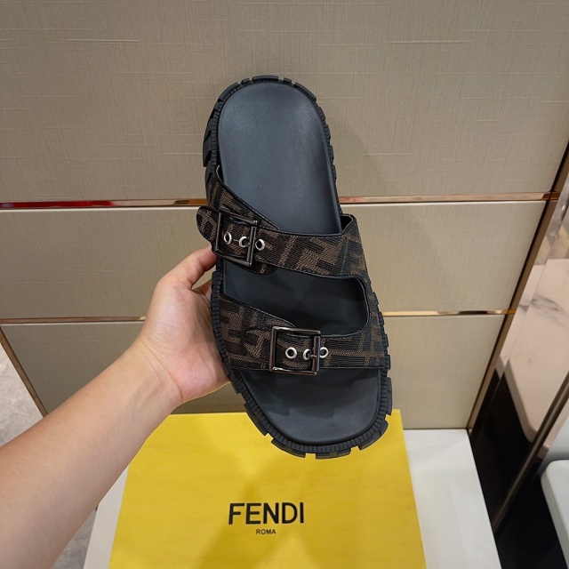 펜디 FENDI 남성 슬라이드 슬리퍼  F174