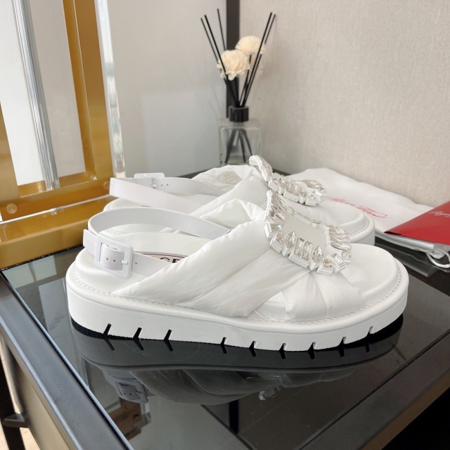 로저비비에 ROGER VIVIER 여성 샌들  RV140