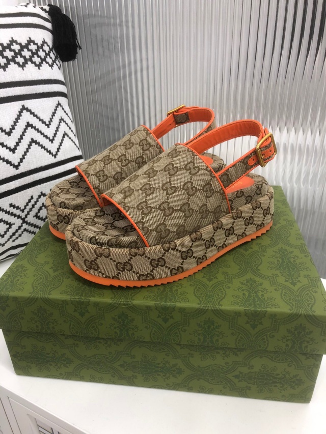 구찌 GUCCI 남여공용 슬라이드 샌들 G3012