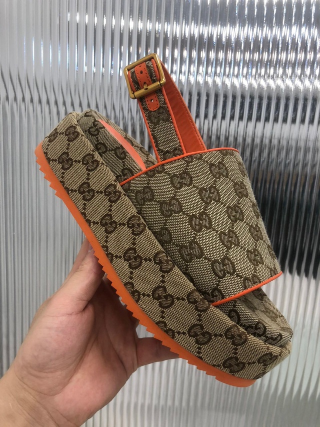 구찌 GUCCI 남여공용 슬라이드 샌들 G3012