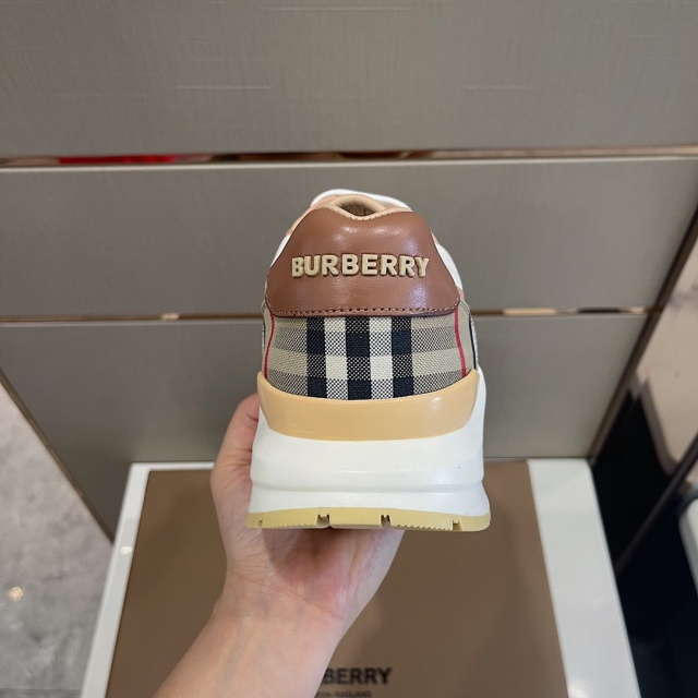 버버리 BURBERRY 남여공용 스니커즈  BB356