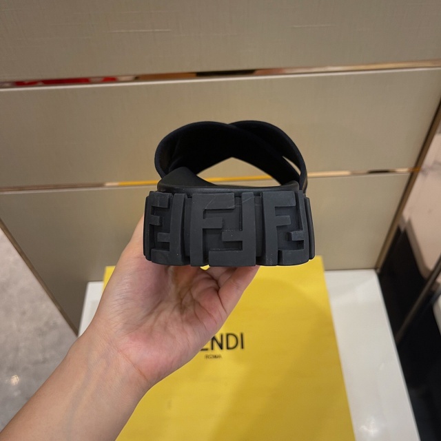 펜디 FENDI 남성 슬라이드 슬리퍼 F186