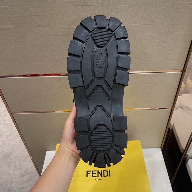 펜디 FENDI 남성 슬라이드 슬리퍼 F187