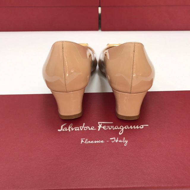 페레가모 FERRAGAMO 여성 펌프스 FM08623