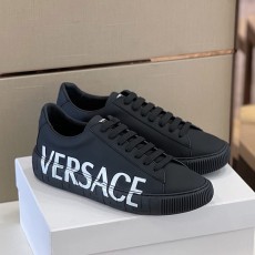 베르사체 VERSACE 남성 로우탑 스니커즈 VS0225