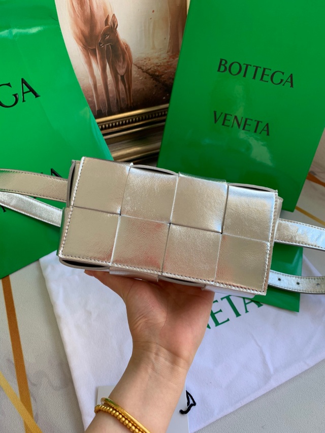 보테가 BOTTEGA VENETA 벨트 카세트백 639367 BO0831