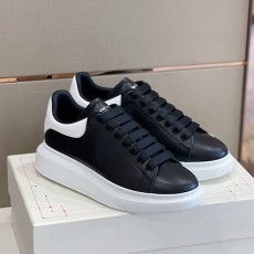 매퀸 Mcqueen 남여공용 오버솔 스니커즈 M401